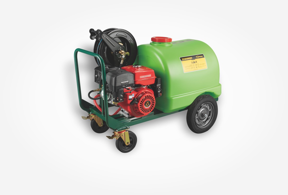 Sanitation pipeline dredging machine